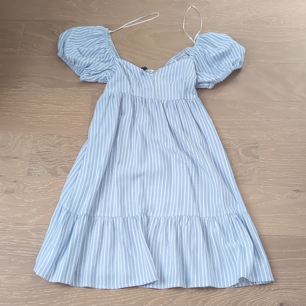H&M Blue and White Striped Puff-Sleeved Babydoll Dress